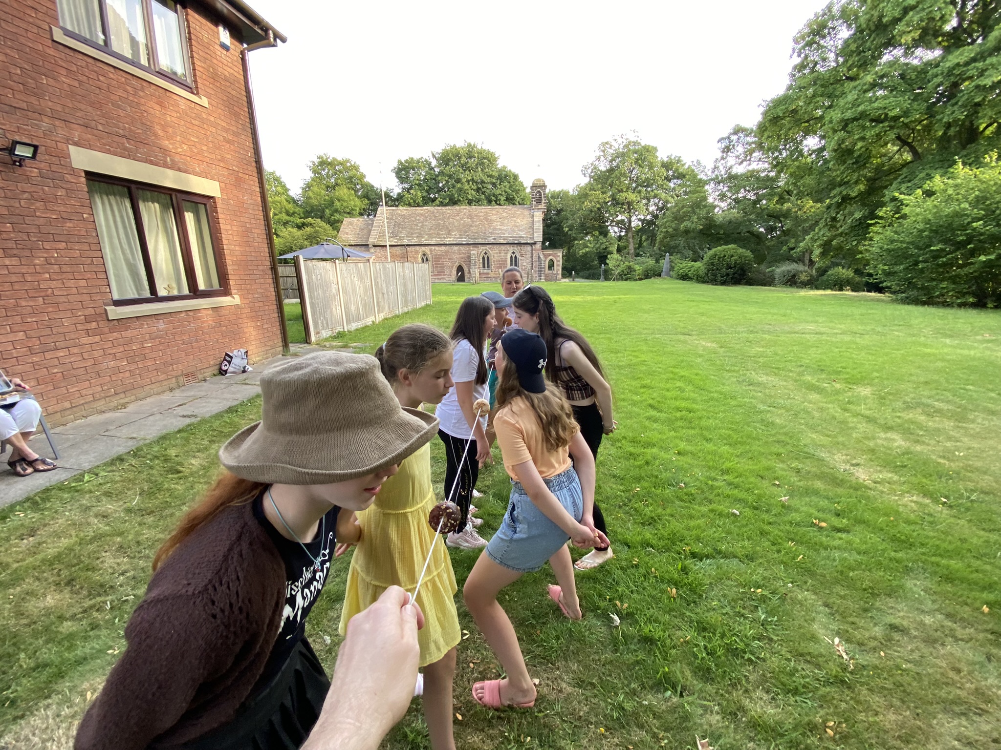 Summer social dooughnut bobboing